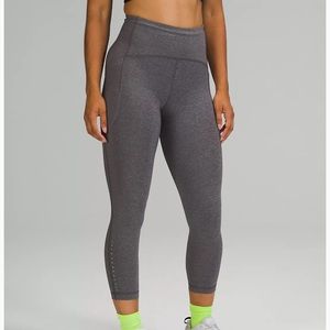 Lululemon Swift Speed HR Crop 23” Size 6 Leggings